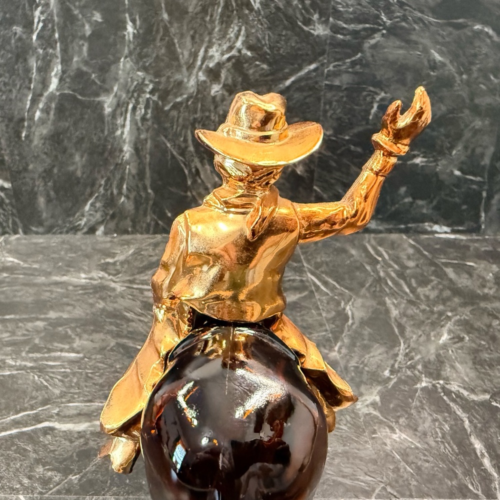 AVON Bucking Bronco and Cowboy Amber Bottle - Picture 6 of 16